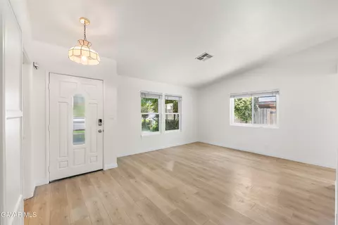 Living - 2343 E Kildare St, Lancaster, CA 93535 photo 4 of 11