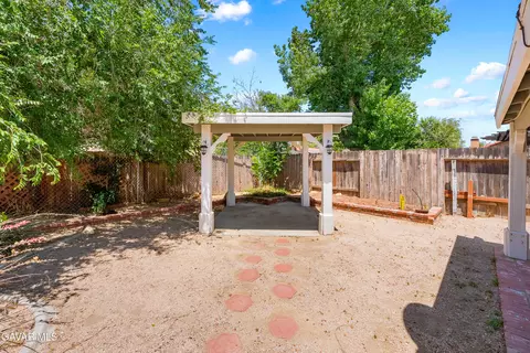 Exterior - 2343 E Kildare St, Lancaster, CA 93535 photo 10 of 10