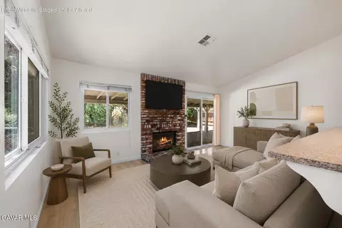 Living - 2343 E Kildare St, Lancaster, CA 93535 photo 7 of 11