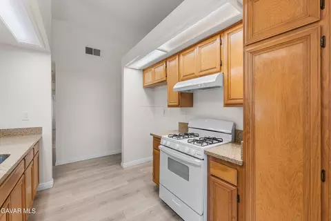 Kitchen - 2343 E Kildare St, Lancaster, CA 93535 photo 3 of 6