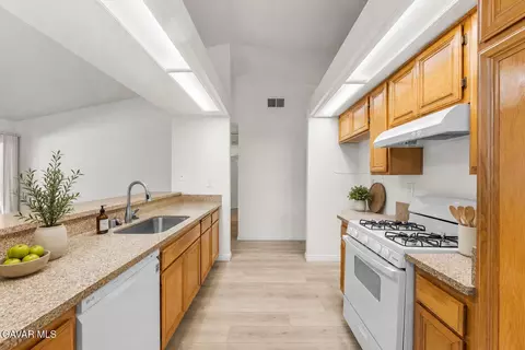 Kitchen - 2343 E Kildare St, Lancaster, CA 93535 photo 1 of 6