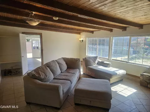 Living - 38539 36th St E, Palmdale, CA 93550 photo 12 of 13