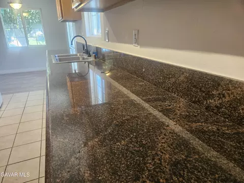 Kitchen - 38539 36th St E, Palmdale, CA 93550 photo 3 of 7