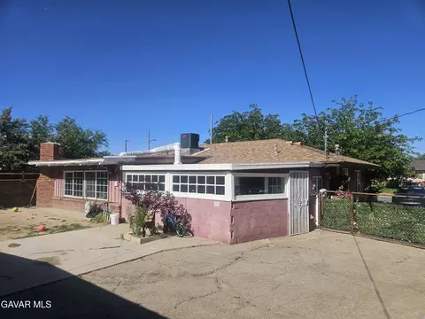 Exterior - 38539 36th St E, Palmdale, CA 93550 photo 4 of 9