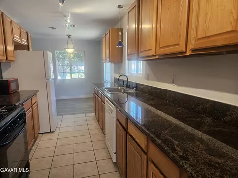 Kitchen - 38539 36th St E, Palmdale, CA 93550 photo 7 of 7
