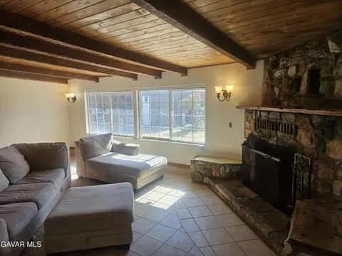 Living - 38539 36th St E, Palmdale, CA 93550 photo 13 of 13