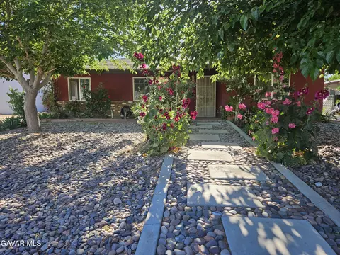 38539 36th St E, Palmdale, CA 93550