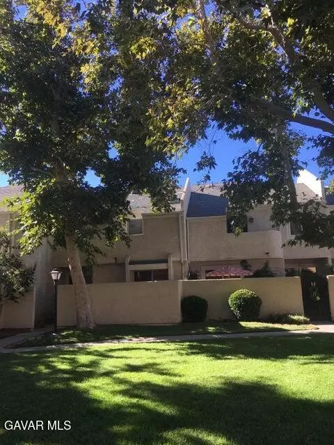 1844 E Avenue J2 # 4, Lancaster, CA 93535