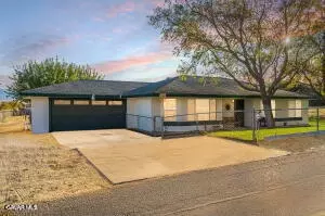 16416 Rawhide, Lake Los Angeles, CA 93591