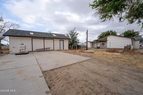 Exterior - 47038 W 4th St, Lancaster, CA 93534 photo 5 of 5