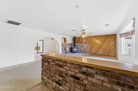 Living - 47038 W 4th St, Lancaster, CA 93534 photo 1 of 5