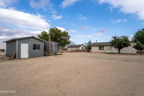 Exterior - 47038 W 4th St, Lancaster, CA 93534 photo 3 of 5