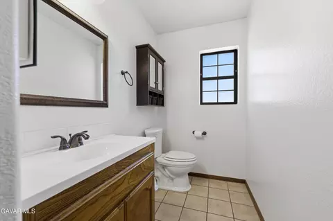 Bath - 47038 W 4th St, Lancaster, CA 93534 photo 3 of 3