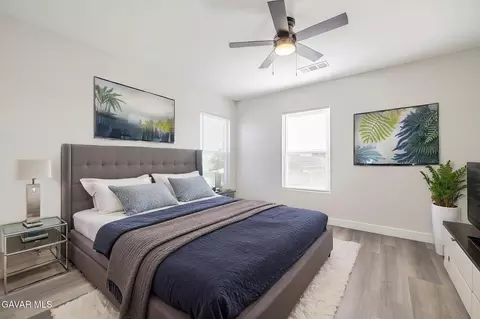 Bedroom - 45123 Palm Ln, Lancaster, CA 93535 photo 10 of 12