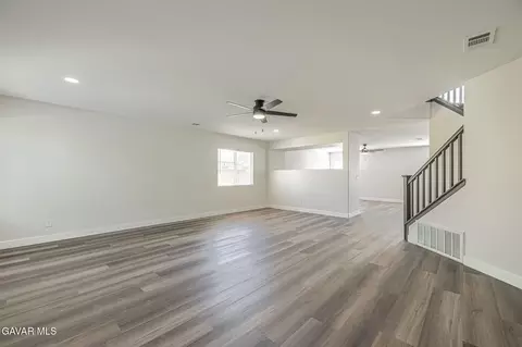 Living - 45123 Palm Ln, Lancaster, CA 93535 photo 2 of 7
