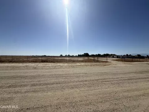 E Cor Kettering St 45th, Lancaster, CA 93535 photo 3