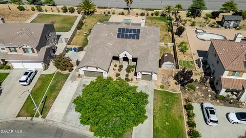 View/Area - 41530 Yew St, Lancaster, CA 93536 photo 2 of 6