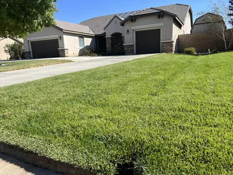 41530 Yew St, Lancaster, CA 93536