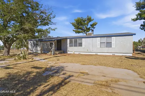 43300 W 43rd St, Quartz Hill, CA 93536