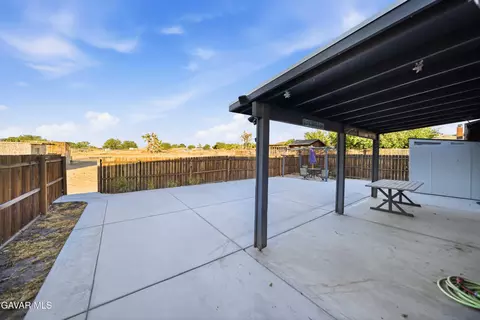 Other - 40554 E 152nd St, Lancaster, CA 93535 photo 3 of 4