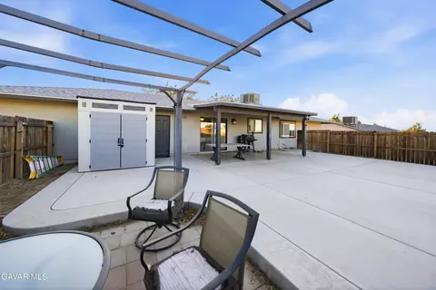 Exterior - 40554 E 152nd St, Lancaster, CA 93535 photo 4 of 5