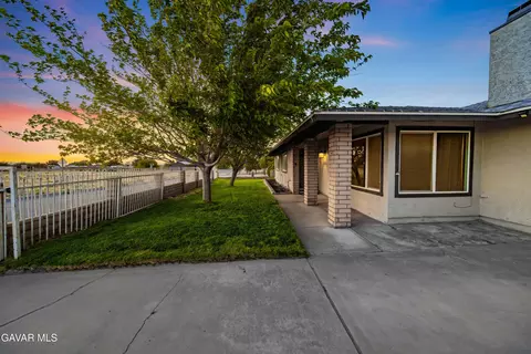 Exterior - 40554 E 152nd St, Lancaster, CA 93535 photo 3 of 5