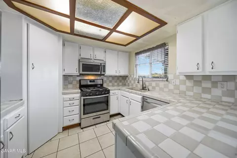 Kitchen - 40554 E 152nd St, Lancaster, CA 93535 photo 1 of 2
