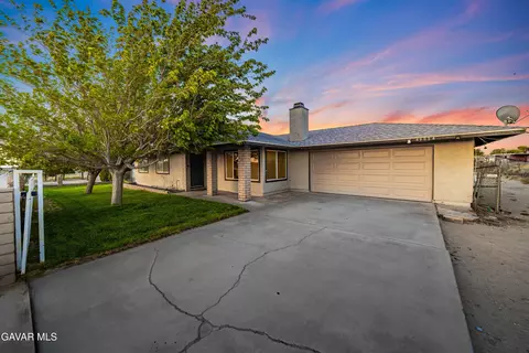 Exterior - 40554 E 152nd St, Lancaster, CA 93535 photo 2 of 5