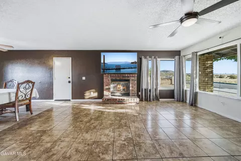 Living - 40554 E 152nd St, Lancaster, CA 93535 photo 2 of 2