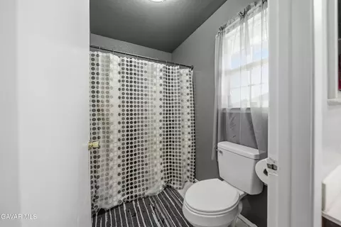 Bath - 40554 E 152nd St, Lancaster, CA 93535 photo 2 of 2