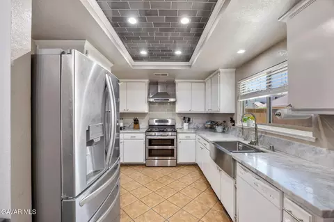 Kitchen - 43619 Steif St, Lancaster, CA 93535 photo 1 of 3