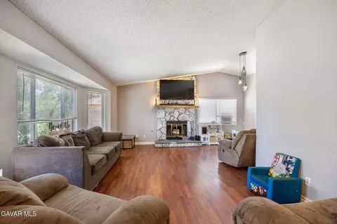Living - 43619 Steif St, Lancaster, CA 93535 photo 1 of 2