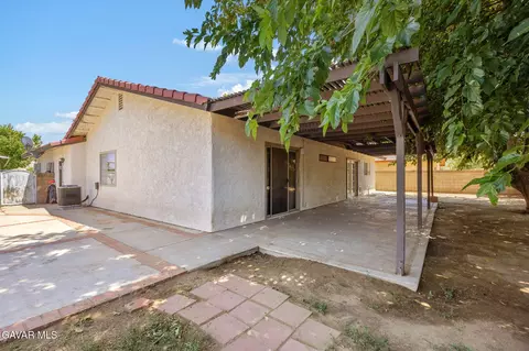 Exterior - 43619 Steif St, Lancaster, CA 93535 photo 3 of 7