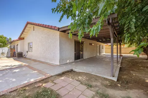 Exterior - 43619 Steif St, Lancaster, CA 93535 photo 7 of 7