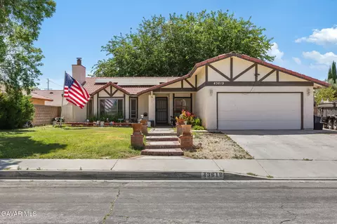 Exterior - 43619 Steif St, Lancaster, CA 93535 photo 1 of 7