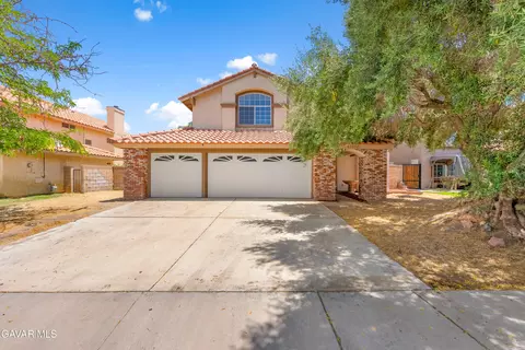 43652 Andale Ave, Lancaster, CA 93535