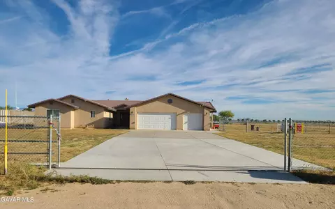 8009 W Avenue D12, Lancaster, CA 93536
