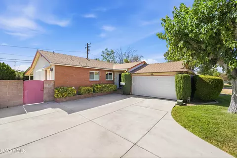 44421 Lowtree Ave, Lancaster, CA 93534