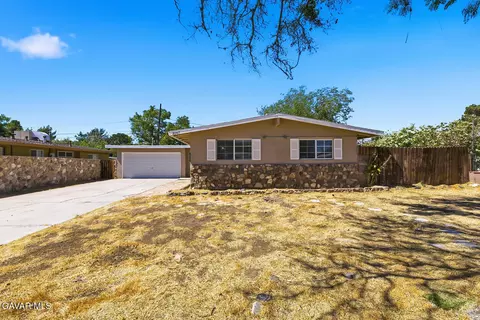 2047 W Lingard St, Lancaster, CA 93536
