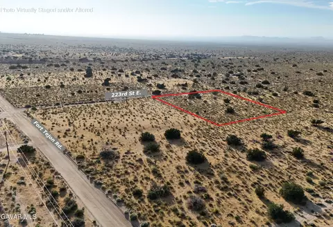 223 Rd St E, Llano, CA 93544 photo 7
