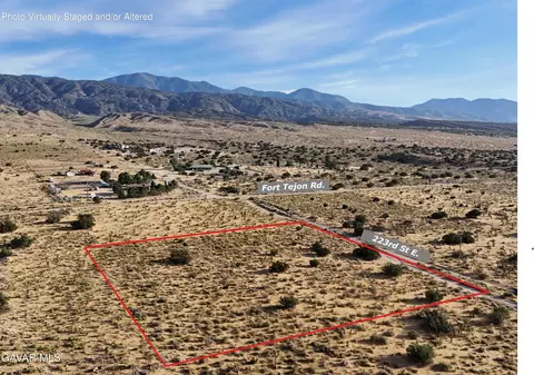 223 Rd St E, Llano, CA 93544 photo 9
