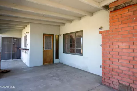 Exterior - 43835 2nd St E, Lancaster, CA 93535 photo 4 of 4