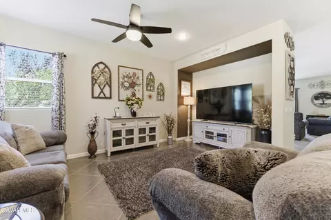 Living - 1453 Ponderosa Dr, Tehachapi, CA 93561 photo 1 of 1