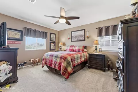 Bedroom - 1453 Ponderosa Dr, Tehachapi, CA 93561 photo 3 of 4