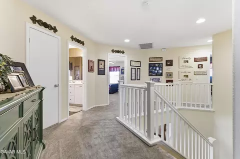 Entry Way - 1453 Ponderosa Dr, Tehachapi, CA 93561 photo 2 of 3