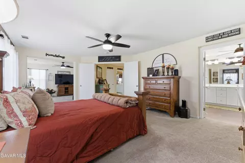 Bedroom - 1453 Ponderosa Dr, Tehachapi, CA 93561 photo 1 of 4