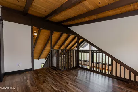 Entry Way - 27001 Medicine Bow Ct, Tehachapi, CA 93561 photo 1 of 2