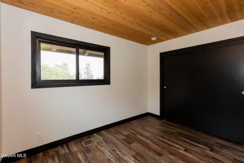 Bedroom - 27001 Medicine Bow Ct, Tehachapi, CA 93561 photo 7 of 8
