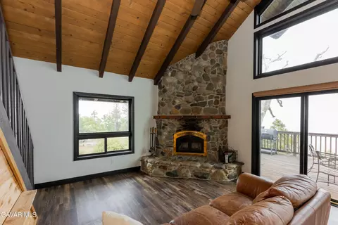 Living - 27001 Medicine Bow Ct, Tehachapi, CA 93561 photo 1 of 6