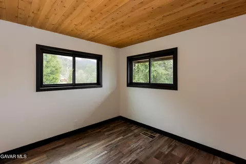 Bedroom - 27001 Medicine Bow Ct, Tehachapi, CA 93561 photo 4 of 8